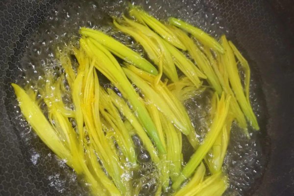 可以食用的花卉有哪些