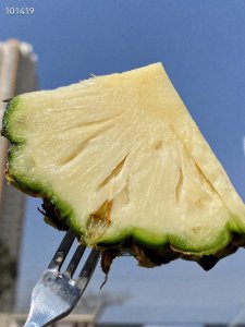 香水菠萝怎么削皮 如何剥离香甜菠萝的外皮