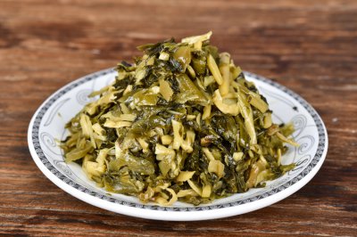 梅菜和榨菜是一种菜吗 梅菜和榨菜是同类食材吗？