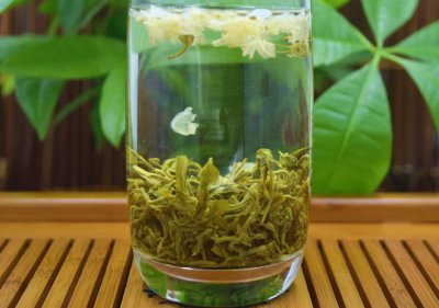 茶叶水可以浇茉莉花吗 茉莉花可以用茶叶水浇吗？