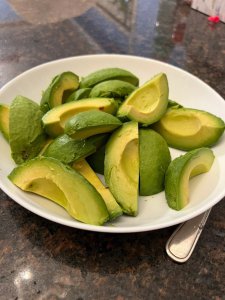 牛油果怎么吃最好吃法 牛油果的最佳食用方法