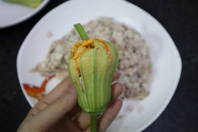 窝瓜花能吃吗怎么个吃法 窝瓜花可食用吗？如何食用？