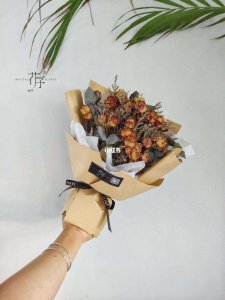 玫瑰花怎么做干花花束不变色 干花花束制作技巧避免玫瑰花变色