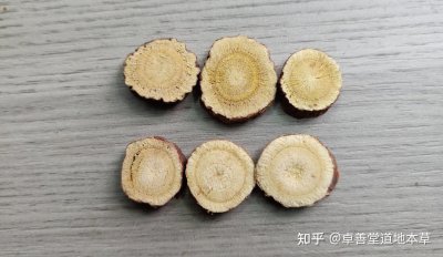 蜜甘草和炙甘草一样吗 蜜甘草与炙甘草有何区别？