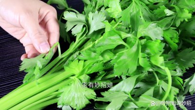 如何挑选芹菜好坏 如何挑选优质芹菜

选择优质芹菜的技巧