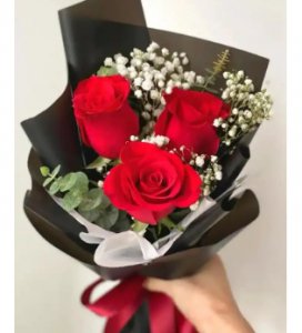 三朵玫瑰花的花语是什么意思？适合送什么人？