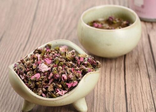 桃花可以泡水喝吗