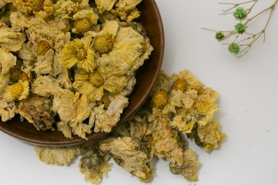 杭白菊亩产量多少斤 杭白菊每亩产量约为多少斤？